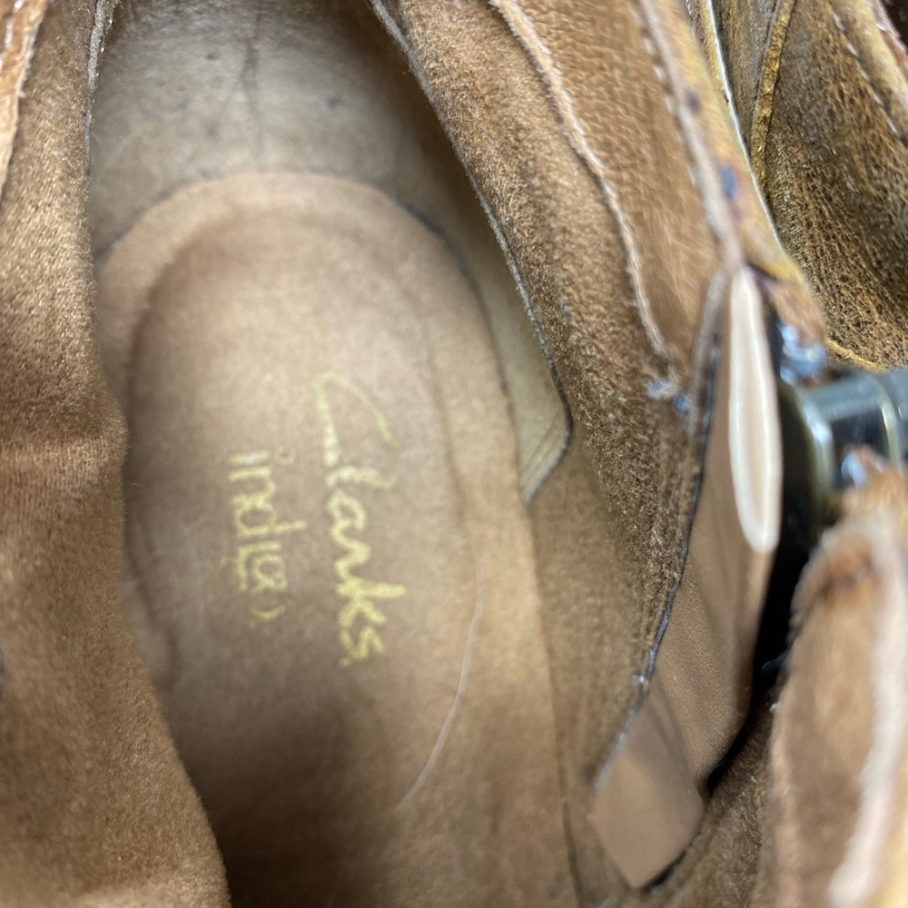 Clarks Boots - Picture 6 of 7